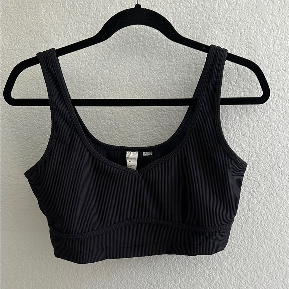 Ingrid + Isabel maternity sports bra size M